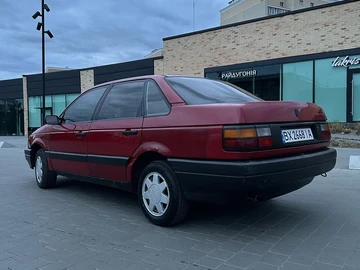 Авто Volkswagen Passat Sedan 1991 № 8762928