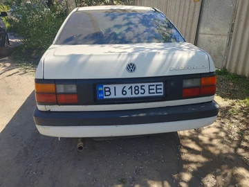 Авто Volkswagen Passat Sedan 1991 № 8762950