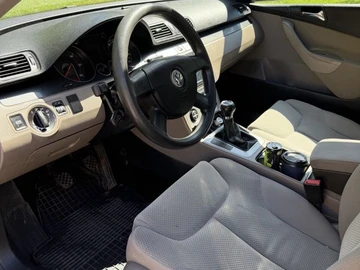 Авто Volkswagen Passat Variant 2005 № 8762955