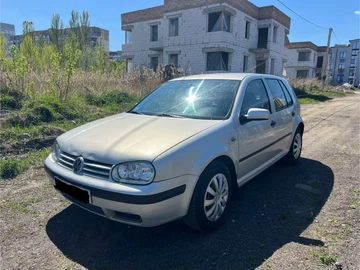 Авто Volkswagen Golf 2000 № 8763539