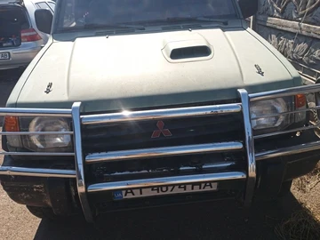 Авто Mitsubishi Pajero 1992 № 8763593