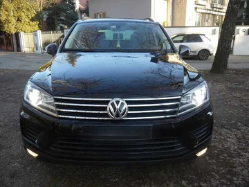 Авто Volkswagen Touareg 2016 № 8763605