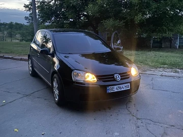 Авто Volkswagen Golf 2004 № 8764042