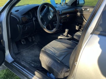 Авто Volkswagen Passat Cc 2001 № 8764228