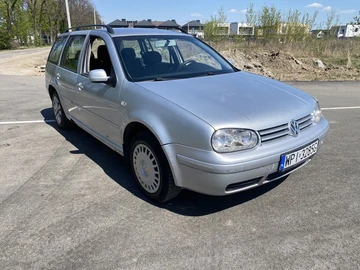 Авто Volkswagen Golf 2003 № 8764242