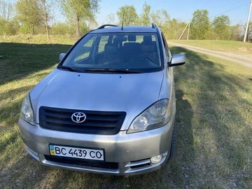 Авто Toyota Avensis Verso 2002 № 8764263