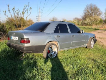 Авто Mercedes 260 1987 № 8764286