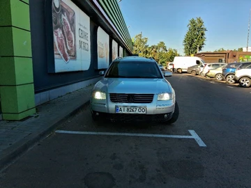 Авто Volkswagen Passat Variant 2001 № 8764507