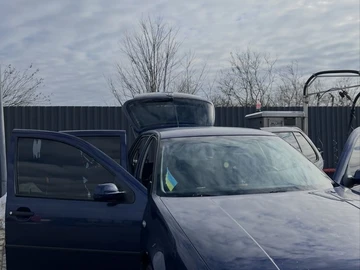 Авто Volkswagen Golf 1999 № 8764512