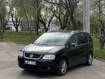 Авто Volkswagen Touran 2007 № 8765072