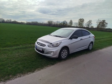 Авто Hyundai Accent 2013 № 8765202