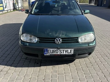 Авто Volkswagen Golf 2000 № 8765301