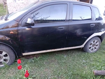 Авто Chevrolet Aveo 2005 № 8765401