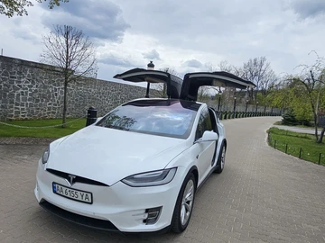 Авто Tesla Model X 2016 № 8765442