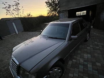 Авто Mercedes W124 1990 № 8765598