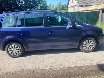Авто Volkswagen Touran 2003 № 8766100
