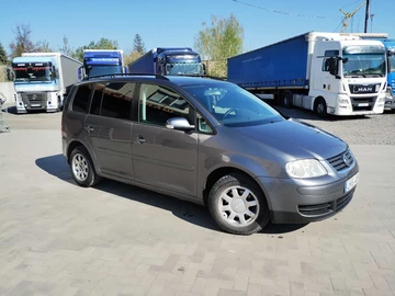 Авто Volkswagen Touran 2006 № 8766125