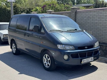 Авто Hyundai H200 2001 № 8766328