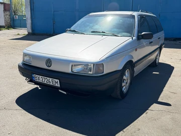 Авто Volkswagen Passat Variant 1992 № 8766516