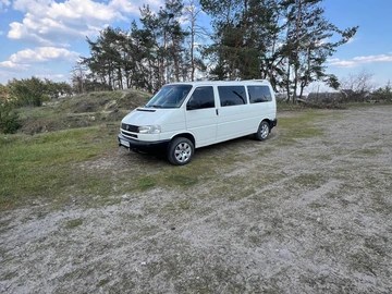 Авто Volkswagen Transporter 2000 № 8766842