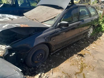 Авто Volvo V40 Kombi 2001 № 8766888