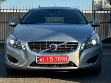 Авто Volvo V60 2013 № 8767160