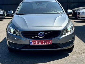 Авто Volvo V60 2016 № 8767175
