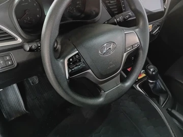 Авто Hyundai Accent 2017 № 8767408