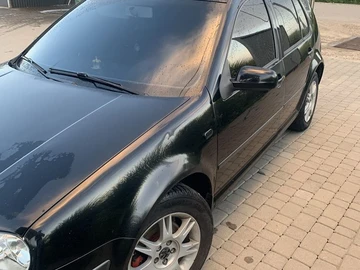 Авто Volkswagen Golf 2000 № 8767429