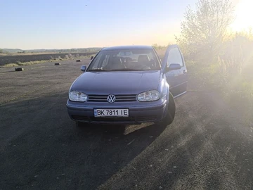 Авто Volkswagen Golf 1999 № 8767685