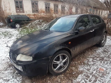 Авто Alfa Romeo 147 2001 № 8768229