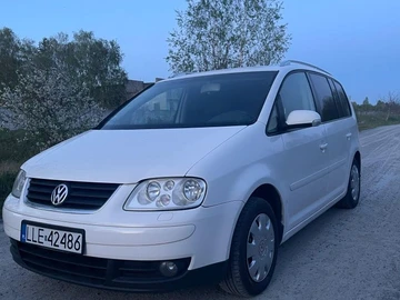 Авто Volkswagen Touran 2006 № 8768813