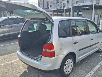 Авто Volkswagen Touran 2006 № 8768857