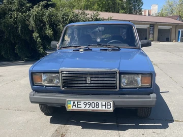 Авто ВАЗ 2107 1990 № 8769300