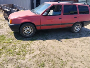 Авто Opel Kadett 1986 № 8769328