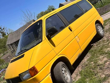 Авто Volkswagen Transporter 2000 № 8769345
