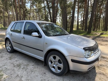 Авто Volkswagen Golf 1999 № 8769614