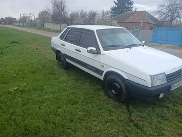 Авто ВАЗ 21099 1993 № 8769835