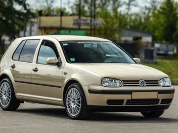 Авто Volkswagen Golf 2002 № 8769836