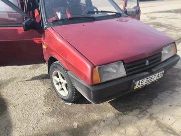 Авто ВАЗ 21099 1993 № 8769899