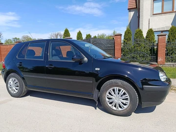 Авто Volkswagen Golf 2003 № 8770015