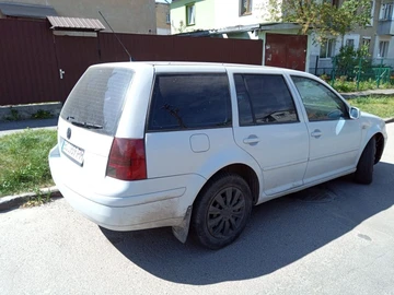 Авто Volkswagen Golf 1998 № 8770109