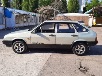 Авто ВАЗ 2109 1994 № 8770254