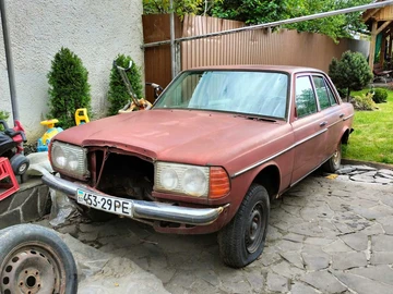 Авто Mercedes 230 1982 № 8770876