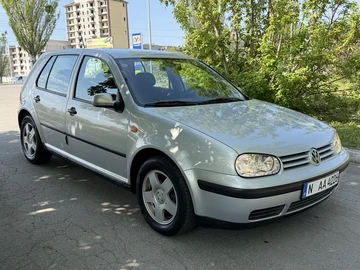 Авто Volkswagen Golf 2002 № 8771103