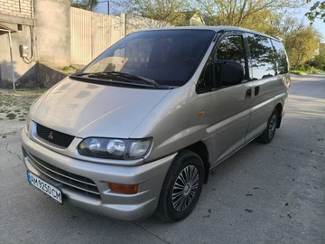 Авто Mitsubishi Space Gear 2000 № 8771131