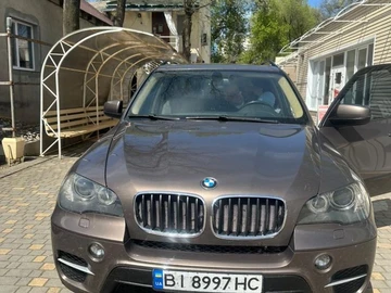 Авто BMW X5 2010 № 8771136