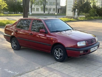 Авто Volkswagen Vento 1993 № 8771176