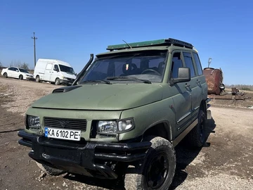 Авто УАЗ 3160 1999 № 8771476