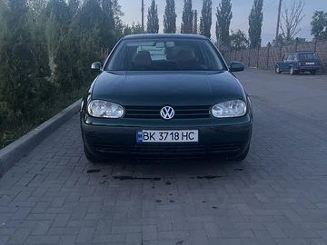 Авто Volkswagen Golf 2000 № 8771560